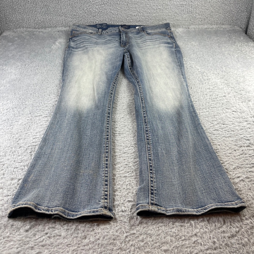 Daytrip Virgo Bootcut Jeans Mens 38R Medium Wash Blue Denim Fade Whiskered